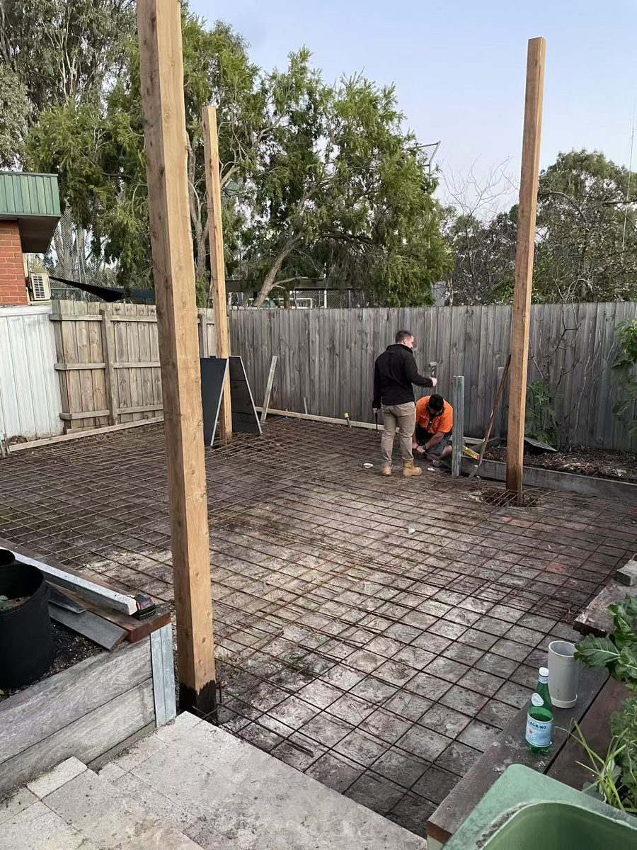 Setting and bracing the timber posts before the concrete pour